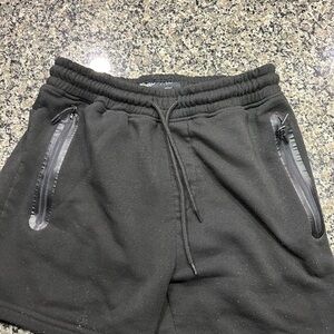 Brooklyn black shorts size M